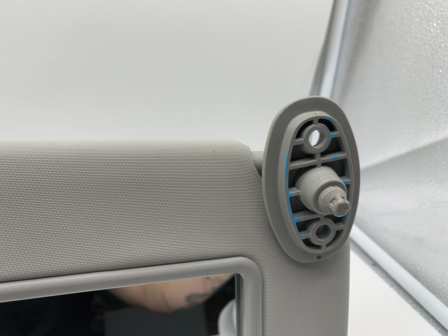 2014-2019 Kia Soul Passenger Sun Visor Gray OEM A04B29004