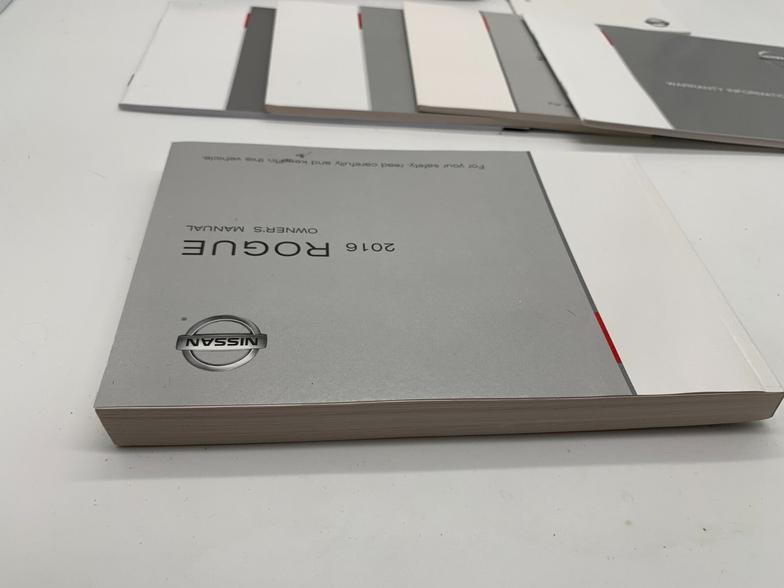 2016 Nissan Rogue Owners Manual Set with Case OEM A03B13006