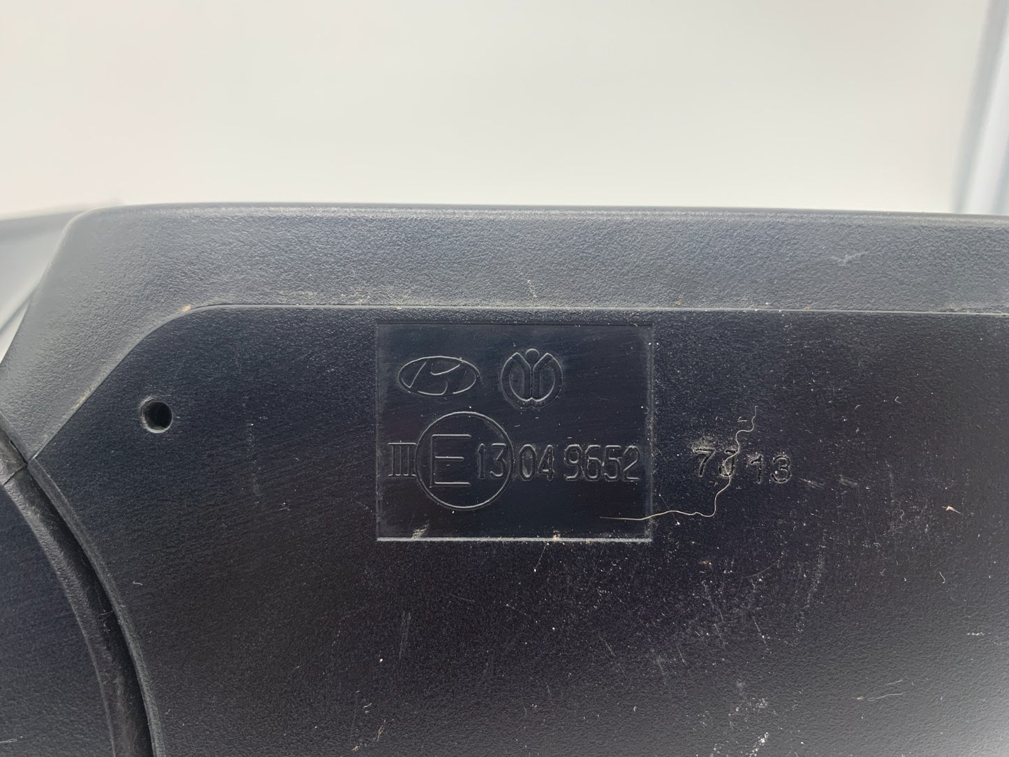 2016-2018 Hyundai Tucson Passenger Side View Power Door Mirror Black BSA OEM