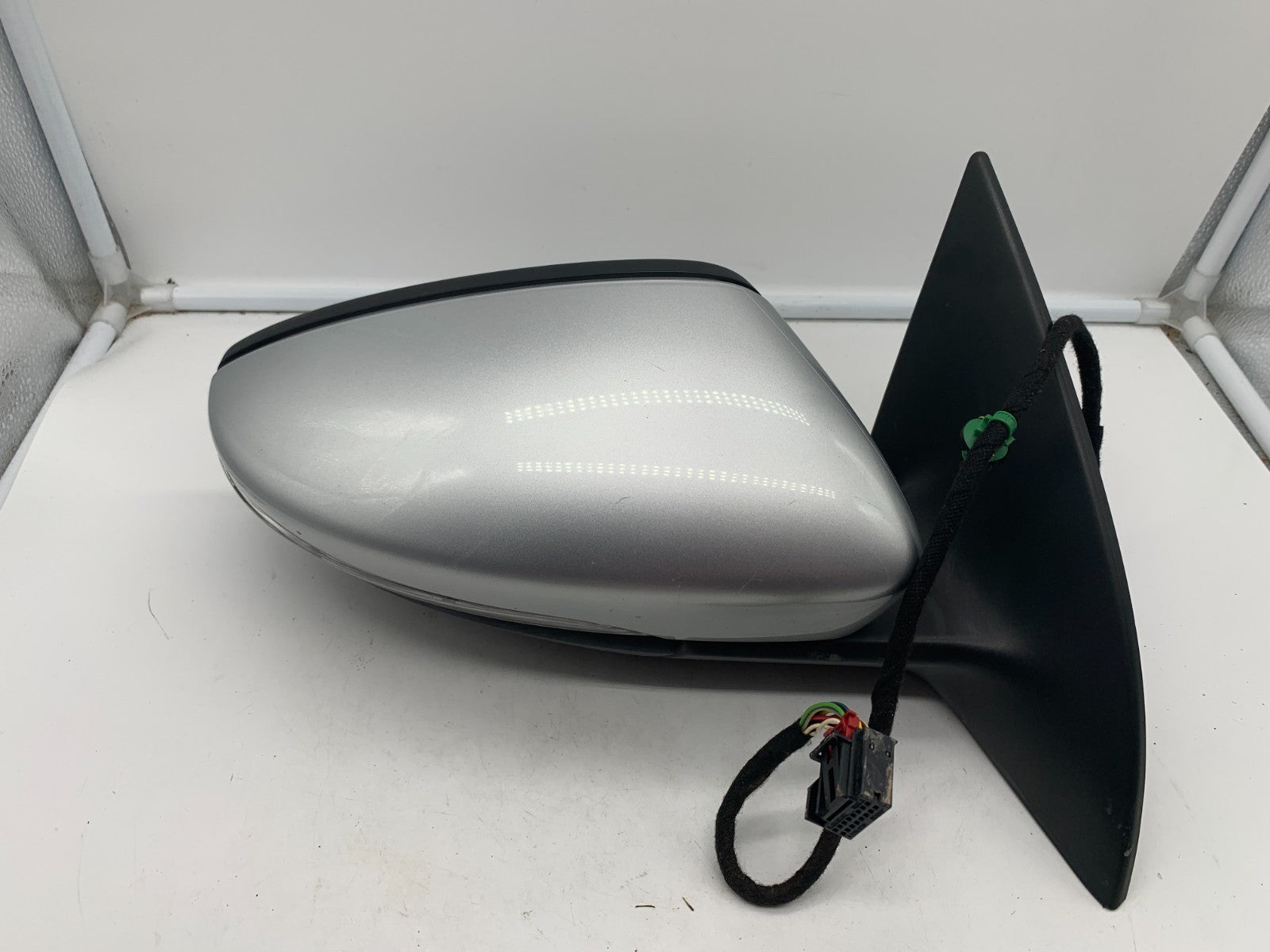 2009-2012 Volkswagen CC Passenger Side View Power Door Mirror Silver OEM