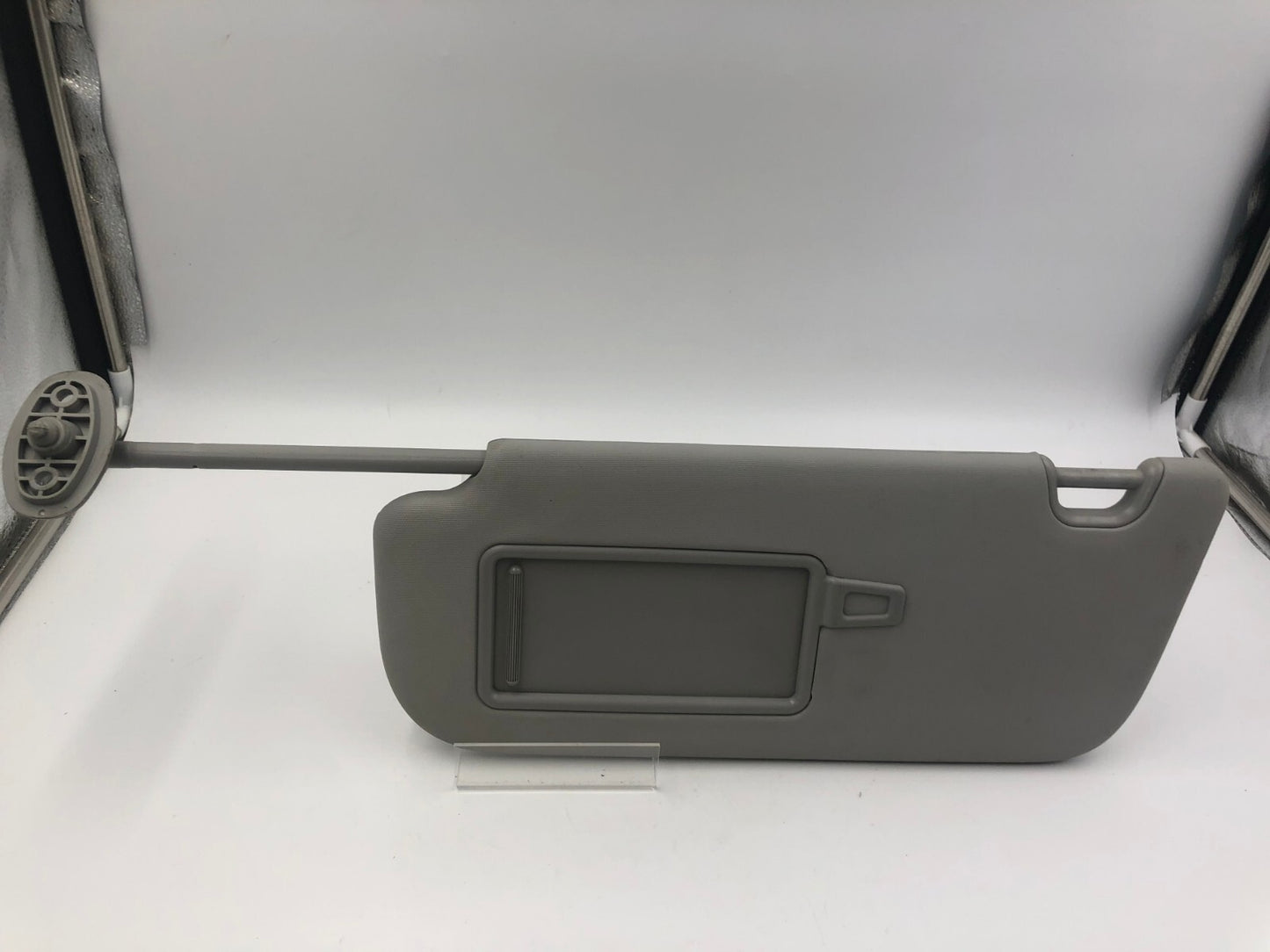 2014-2019 Kia Soul Driver Sun Visor Gray Illuminated OEM E01B18024