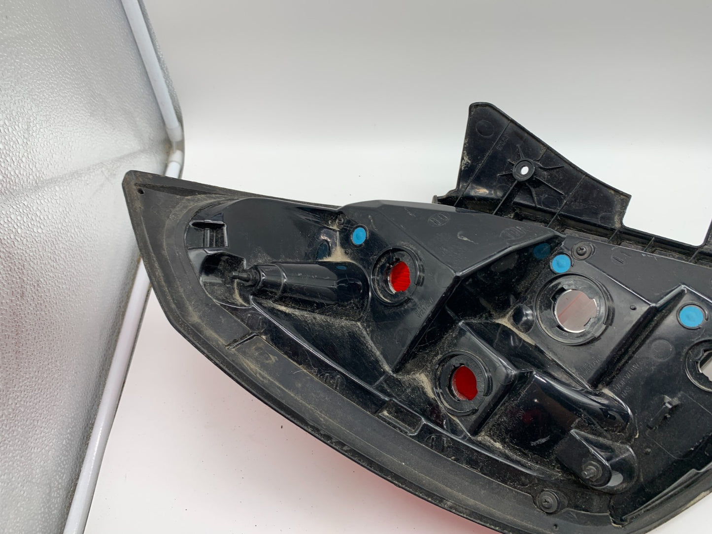 2013-2015 Chevrolet Captiva Sport Passenger Side Tail Light OEM C02B07001