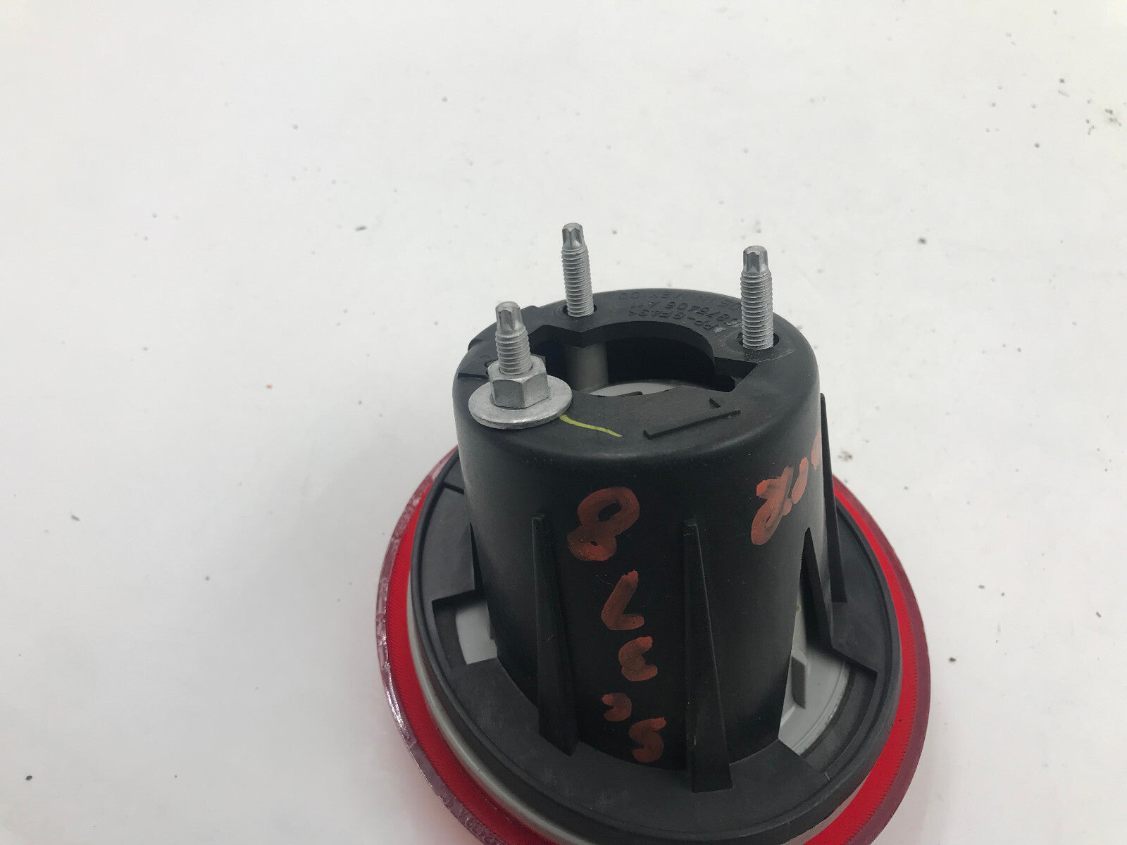 2006-2011 Chevrolet HHR Driver Side Lower Tail Light Taillight OEM E01B69005