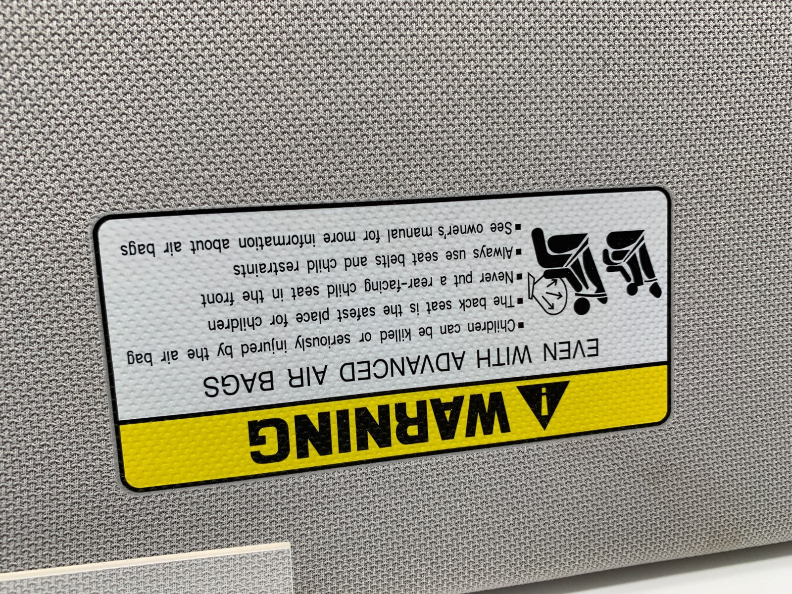 2015-2019 Hyundai Sonata Passenger Sun Visor Gray Illuminated OEM A02B38001