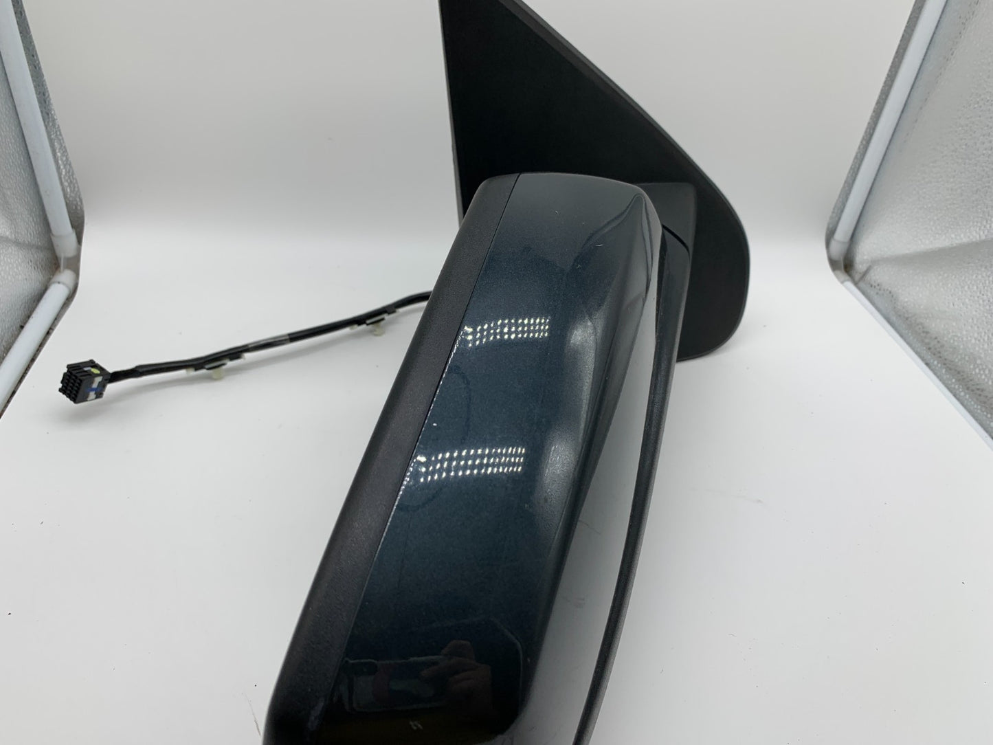 2014-2019 Chevrolet Silverado 1500 Passenger Side Power Door Mirror C03B10002