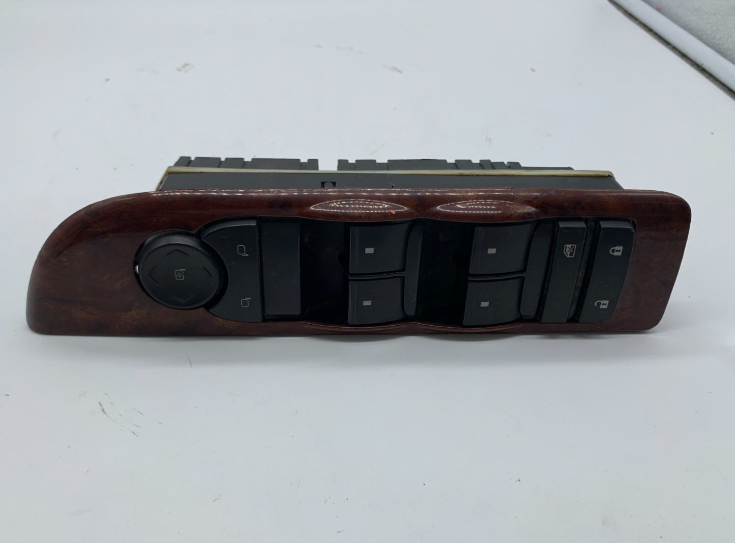 2007-2014 GMC Yukon Master Power Window Switch OEM D02B68013