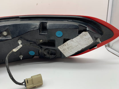 2016-2018 Lincoln MKX Driver Side Tail Light Taillight OEM B03B17008