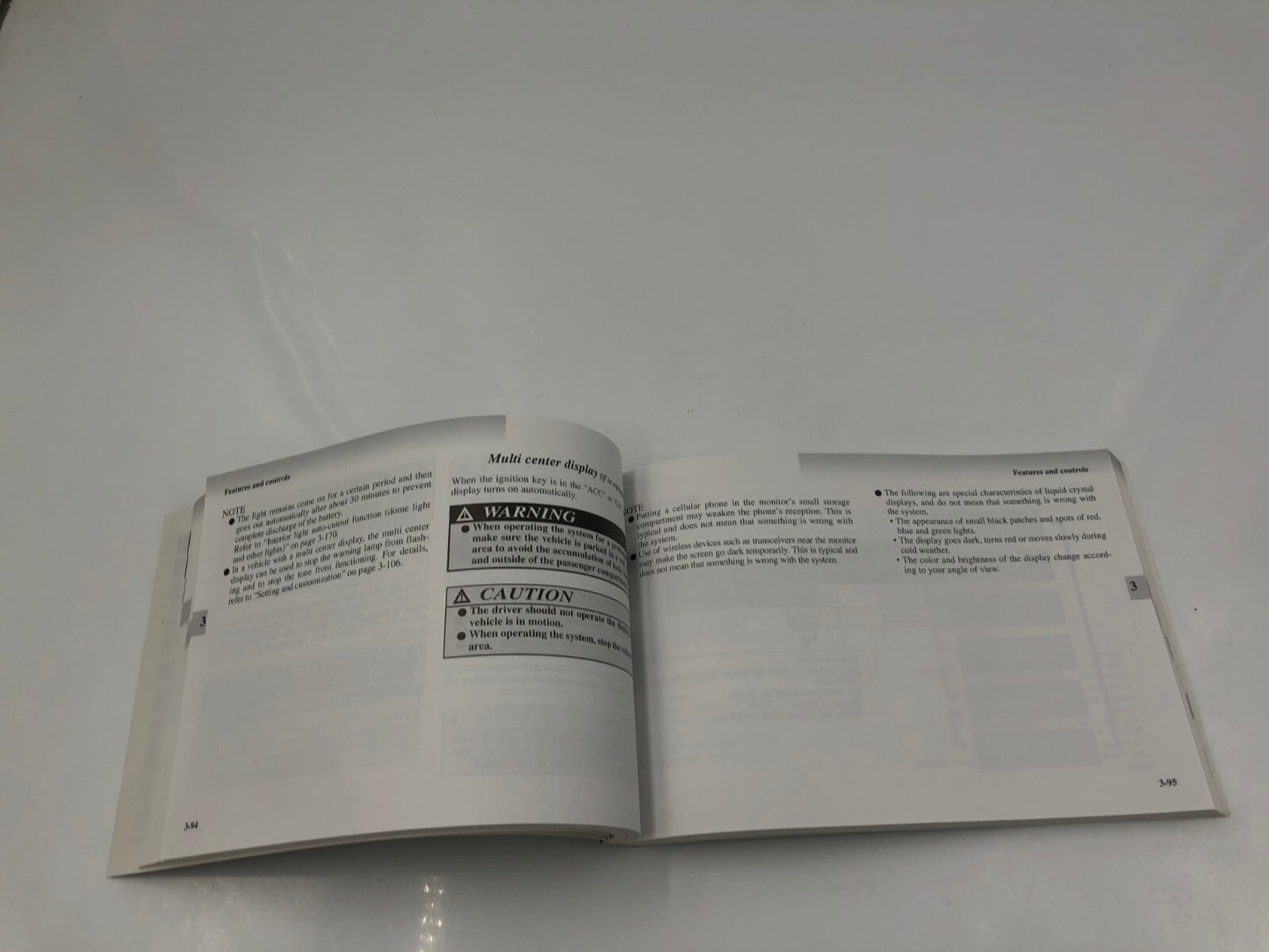 2005 Mitsubishi Endeavor Owners Manual Set with Case OEM B01B32038