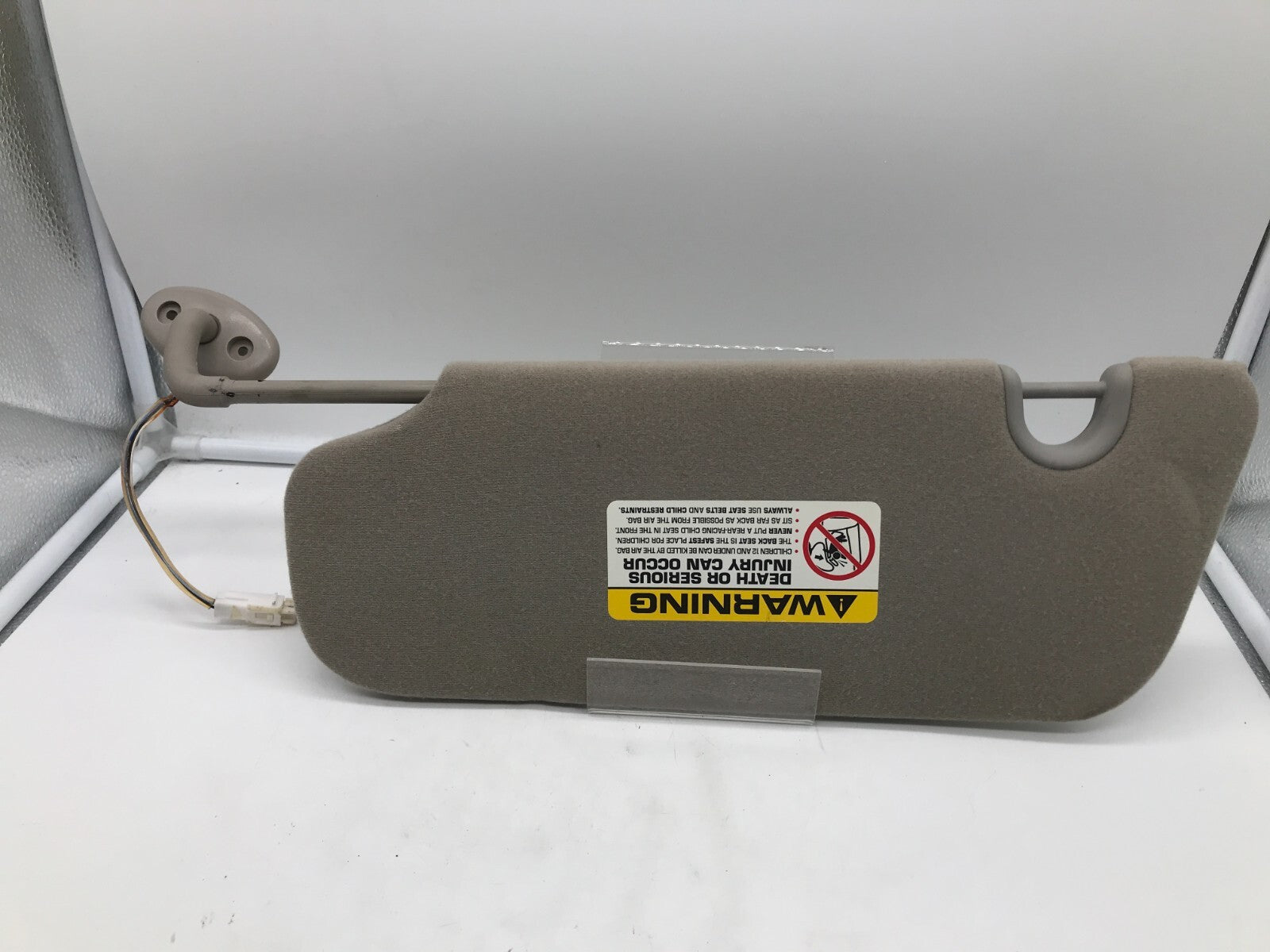 2002-2003 Jeep Liberty Passenger Sun Visor Gray Illumination OEM A01B47014