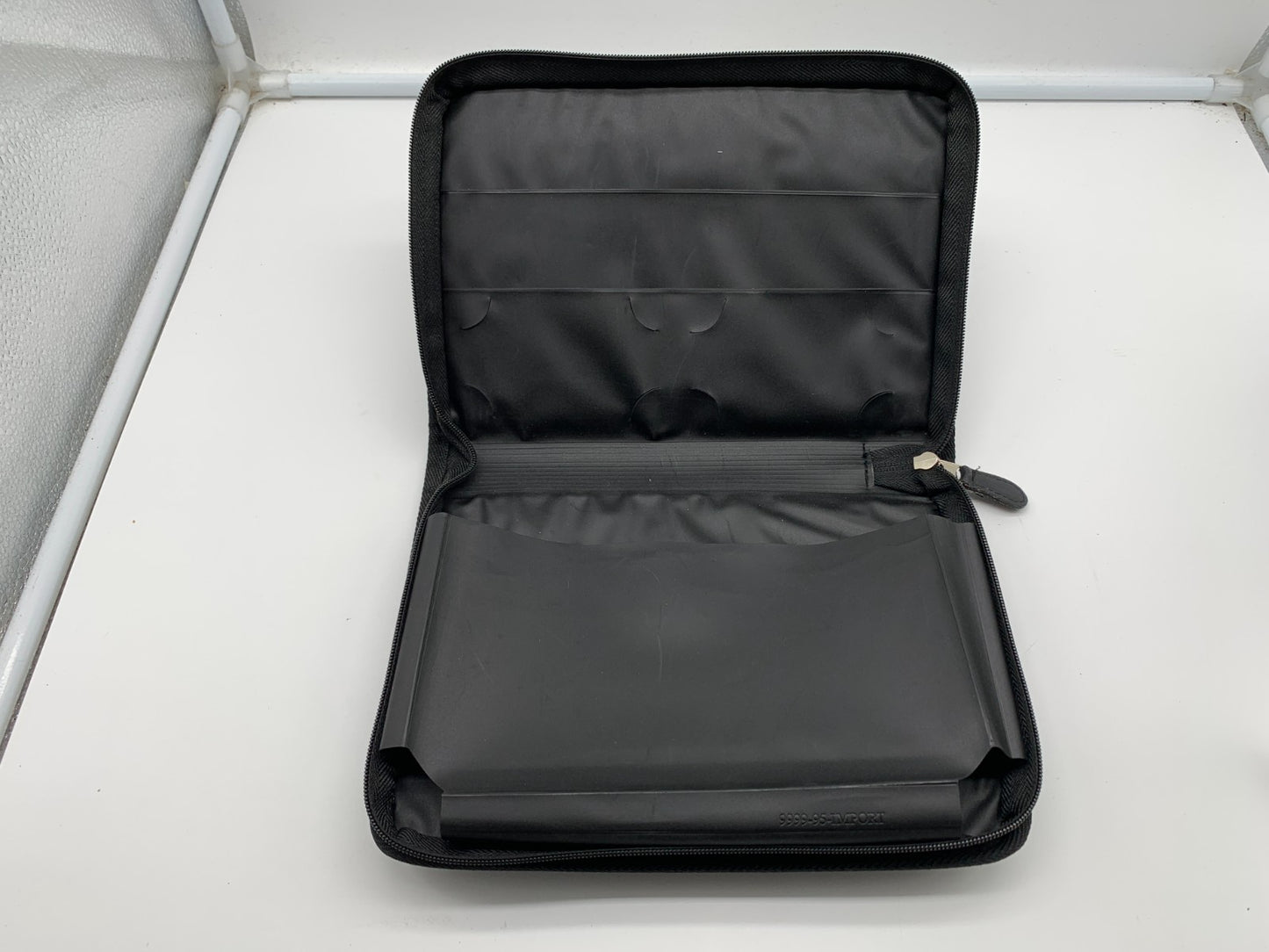 2009 Mazda CX-7 CX7 Owners Manual Set with Case OEM C02B23066