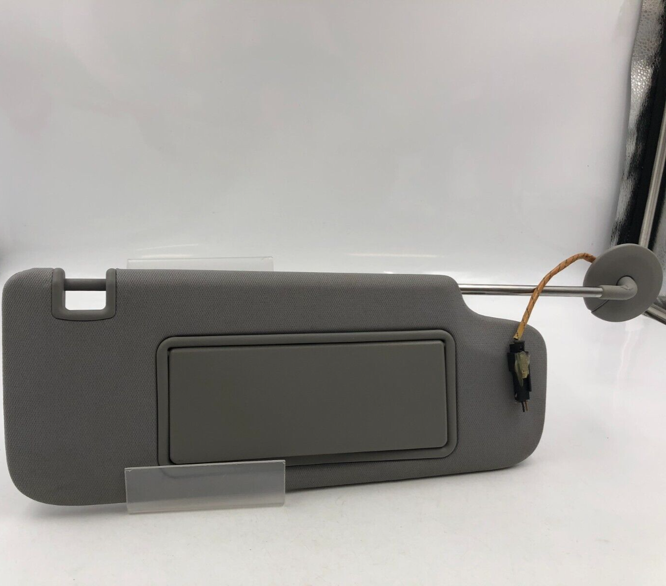 2016-2023 Chevrolet Malibu Passenger Sun Visor Illuminated OEM A01B32052