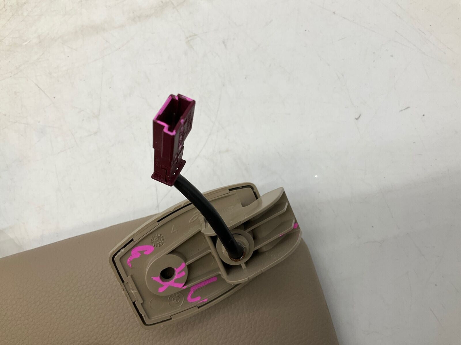 2006-2009 BMW 528i Passenger Sun Visor Tan OEM E03B38028