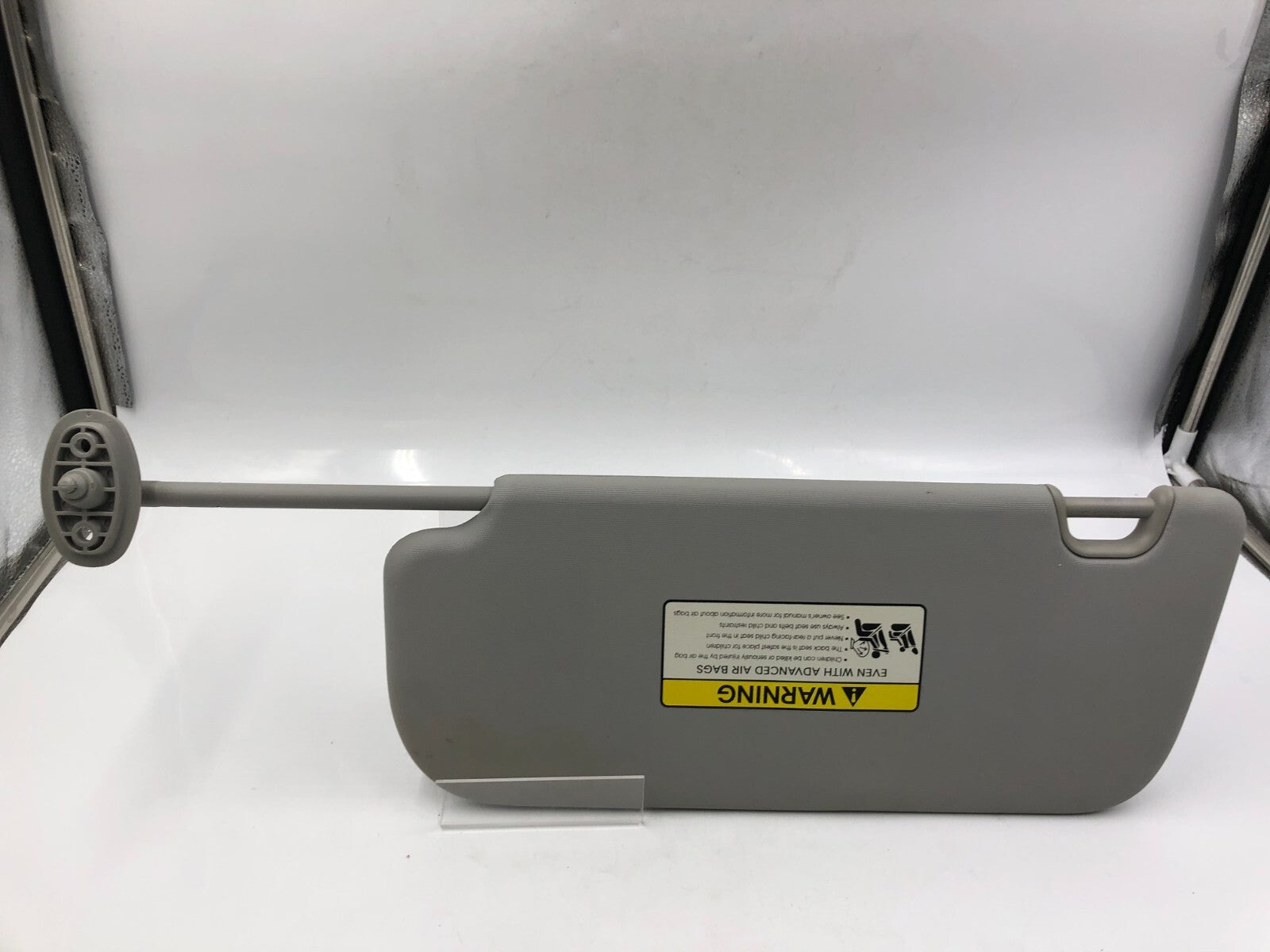 2014-2019 Kia Soul Passenger Sun Visor Gray Illuminated OEM D01B34002