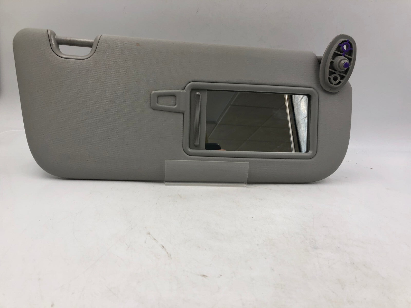 2014-2019 Kia Soul Passenger Sun Visor Gray Illuminated OEM A04B09072
