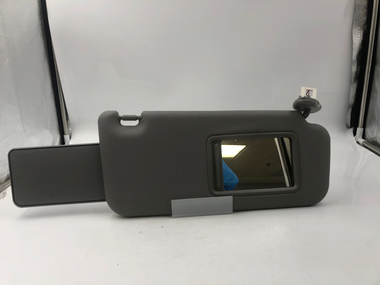 2006-2009 Toyota Rav4 Passenger Sun Visor Gray Illuminated OEM A04B28036