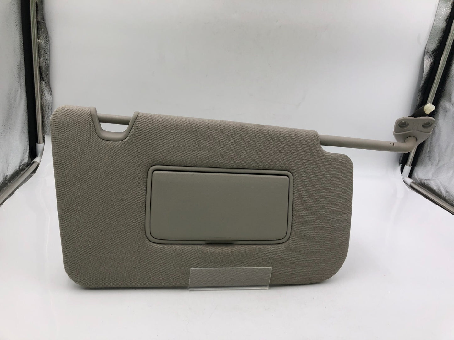 2014-2017 Nissan Rogue Passenger Sun Visor Gray Illumination OEM D03B31083