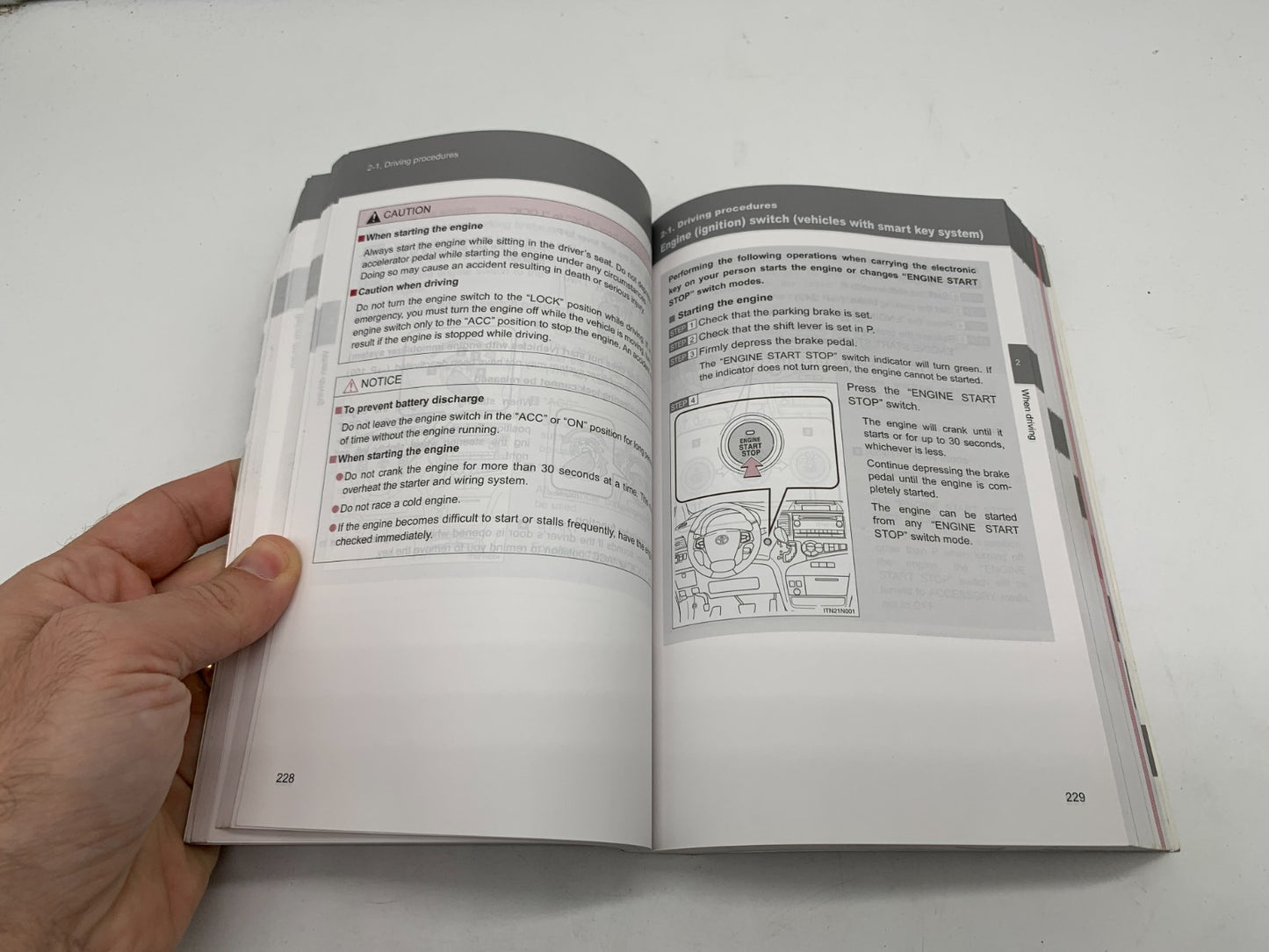 2012 Toyota Sienna Owners Manual OEM