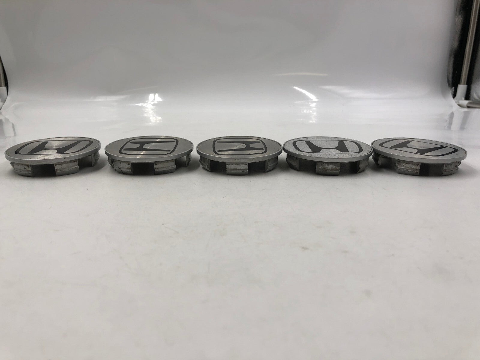 Honda Rim Wheel Center Cap Set Silver OEM D04B31085