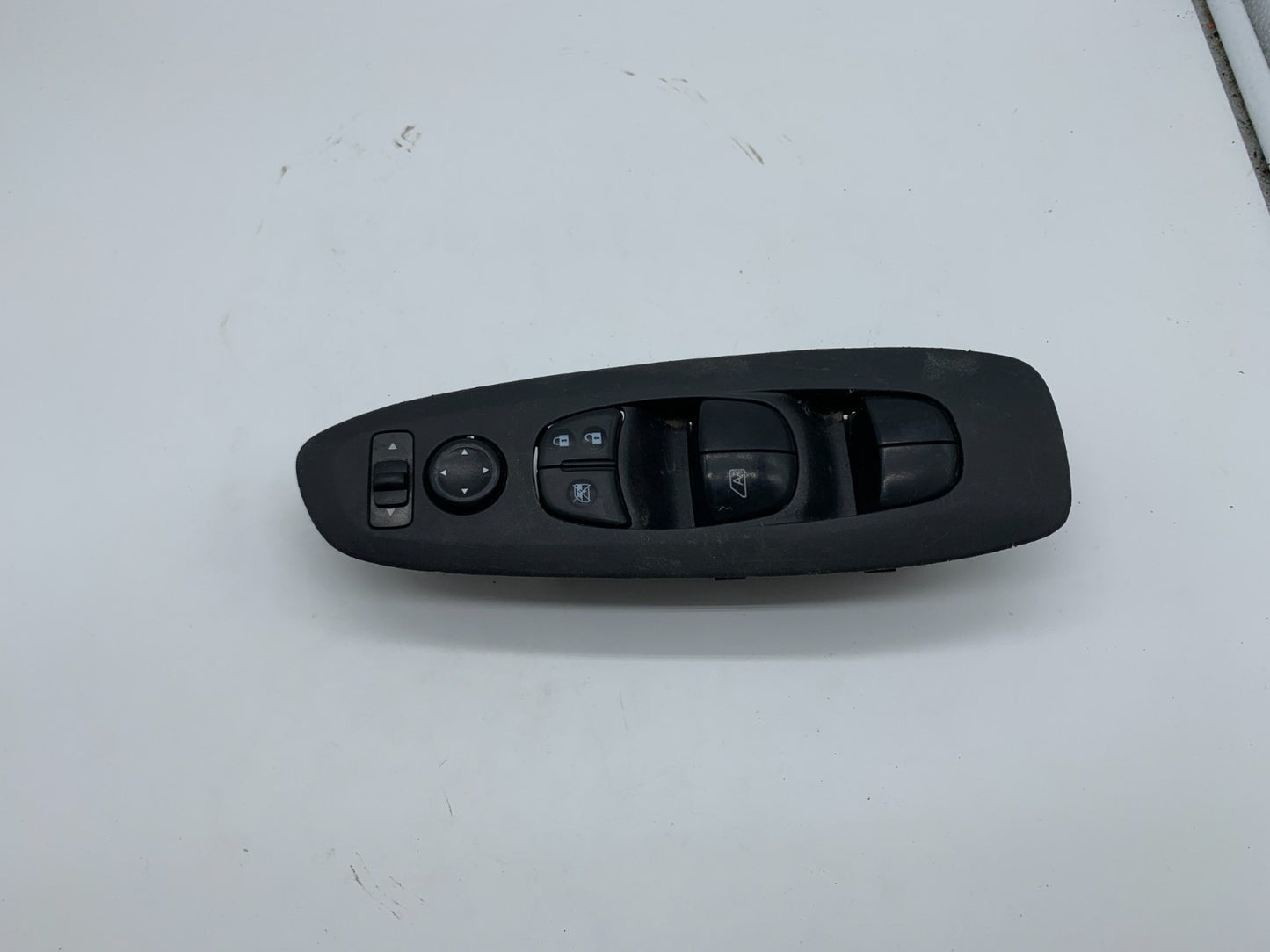 2013-2020 Nissan Pathfinder Master Power Window Switch OEM D02B68007