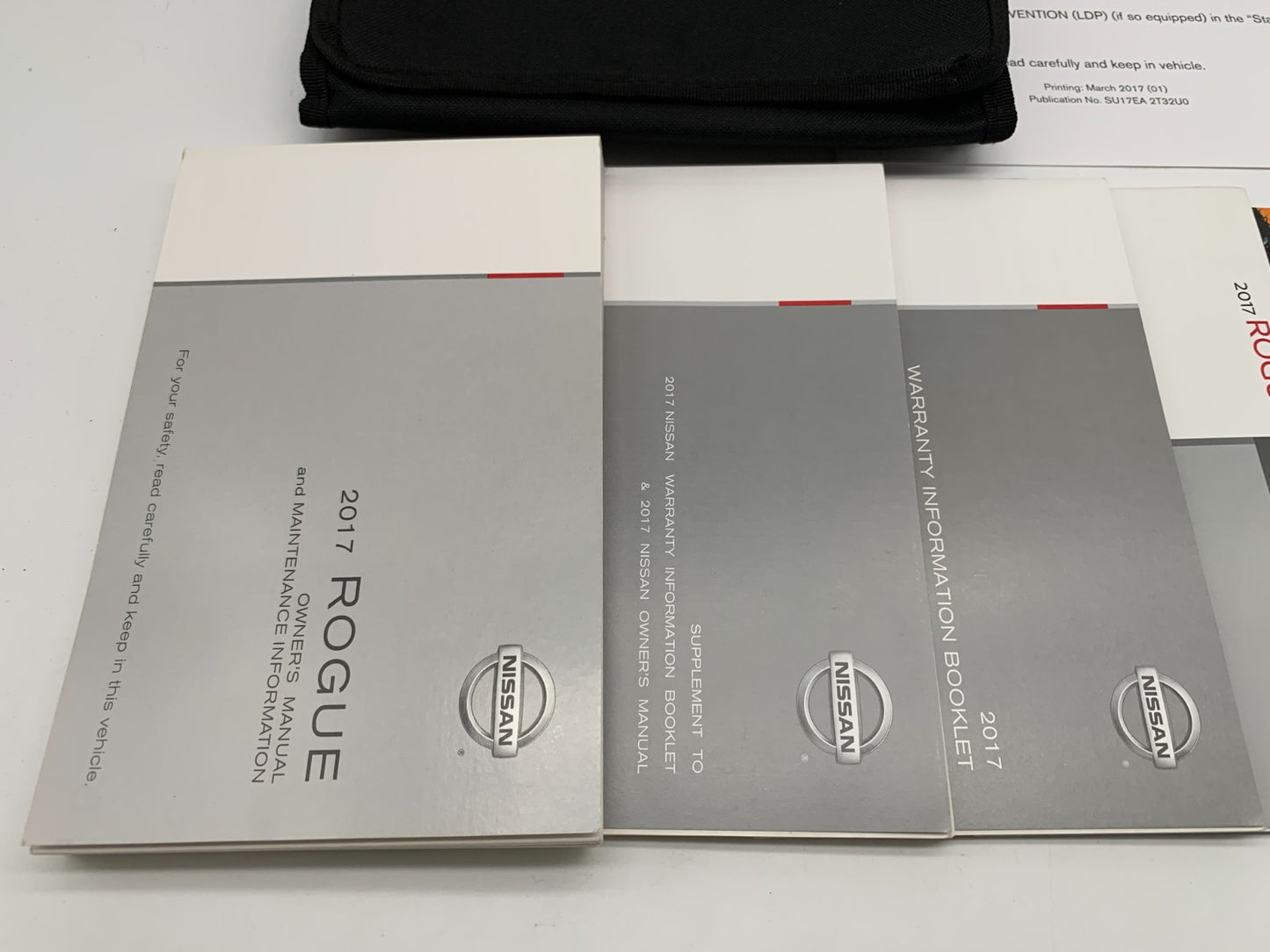 2016 Nissan Rogue Owners Manual Set with Case OEM B04B27013