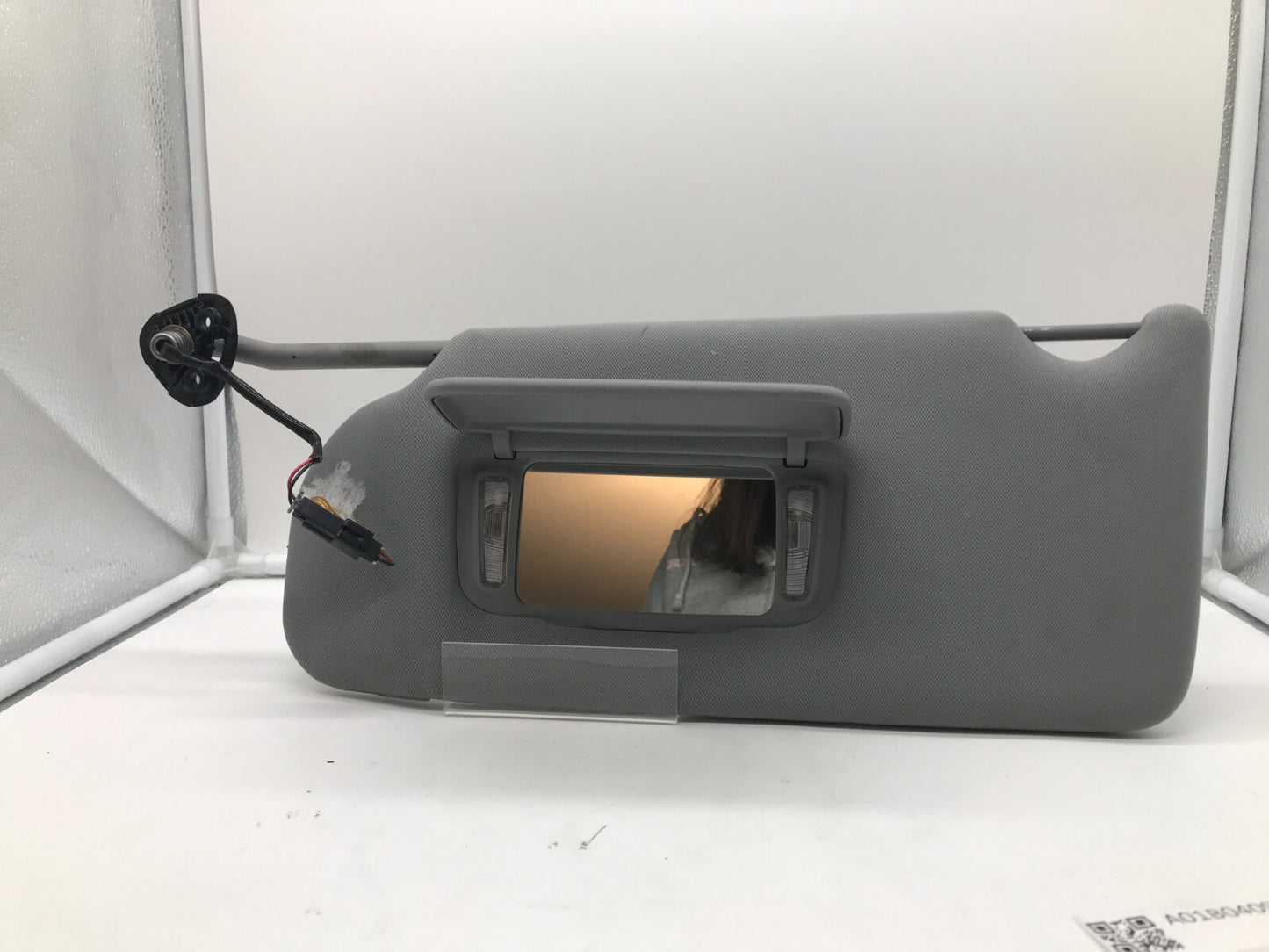 2005-2009 Buick Lacrosse Driver Sun Visor Gray Illuminated OEM A01B04082