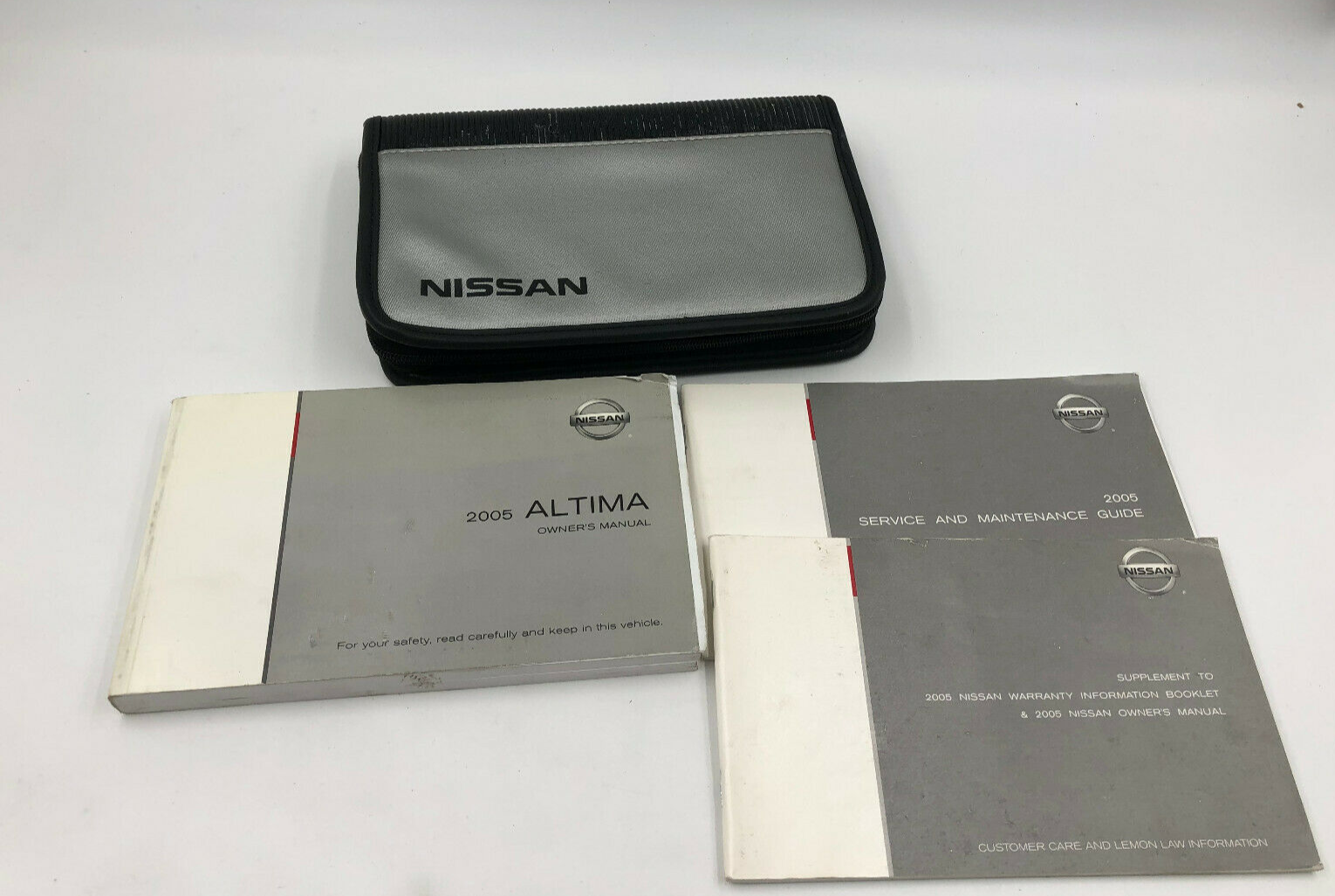 2005 Nissan Altima Owners Manual Set with Case OEM C03B69020