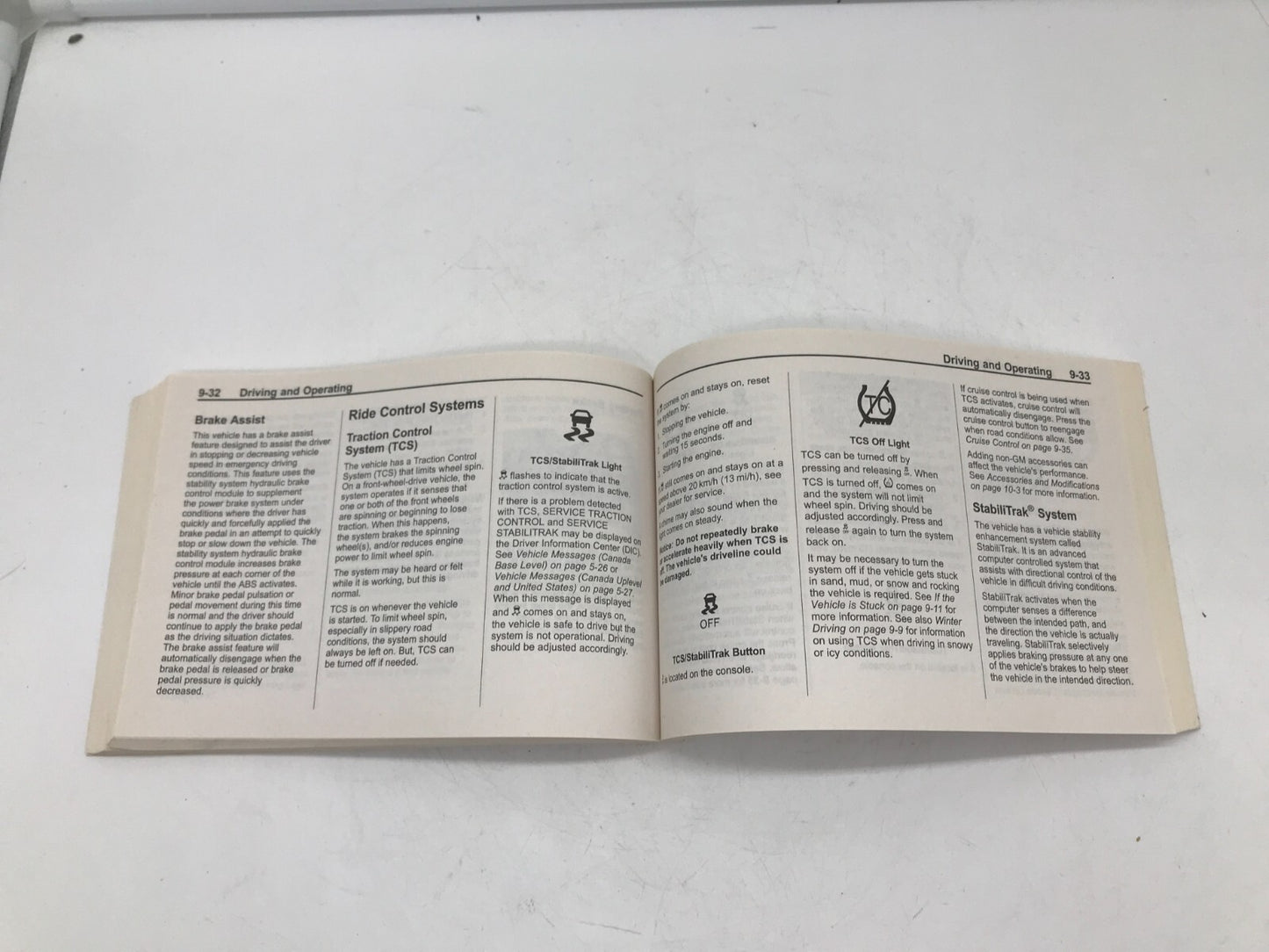2011 Chevrolet Cruze Owners Manual OEM C03B32009