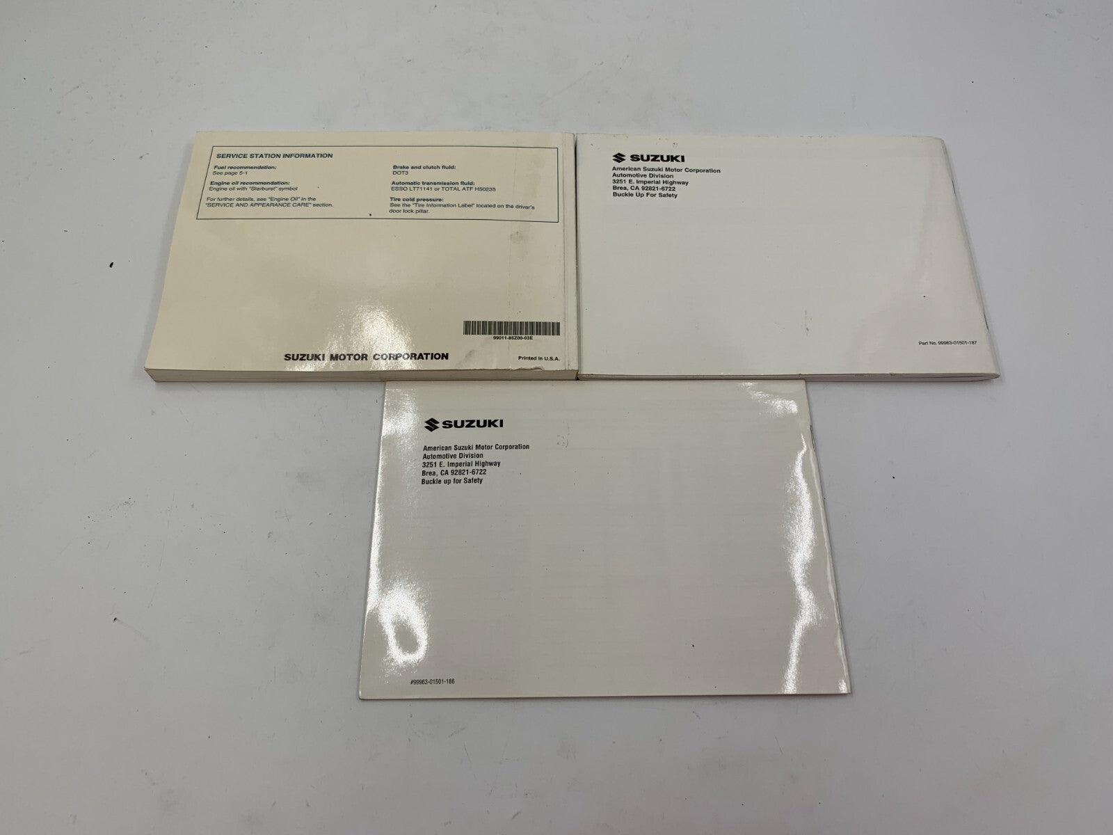 2004 Suzuki Forenza Owners Manual Set with Case B02B22041