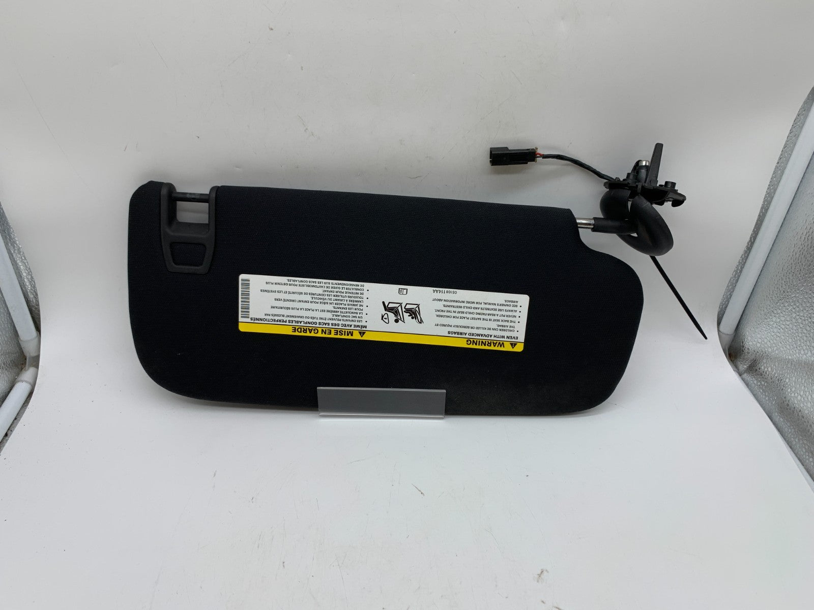 2014-2022 Jeep Grand Cherokee Driver Sun Visor Black Illuminated B01B32002