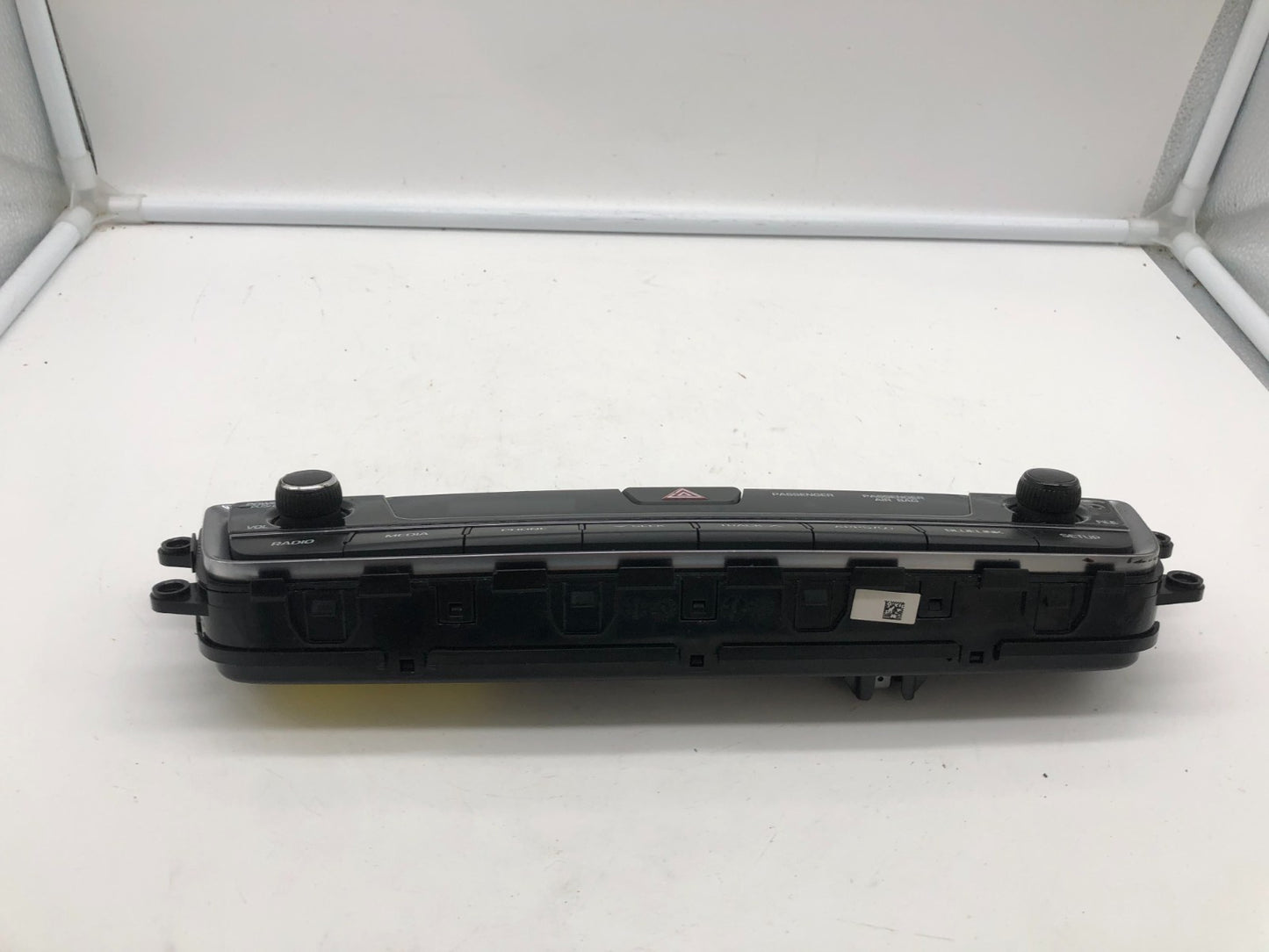 2015-2017 Hyundai Sonata AC Heater Climate Control Unit OEM B03B46046