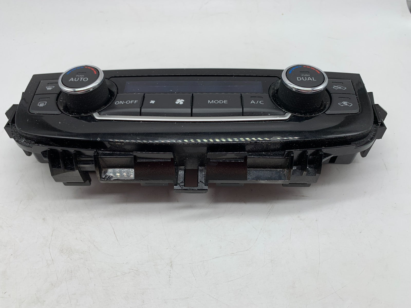 2016-2018 Nissan Altima Climate Control AC Heater OEM B03B35001