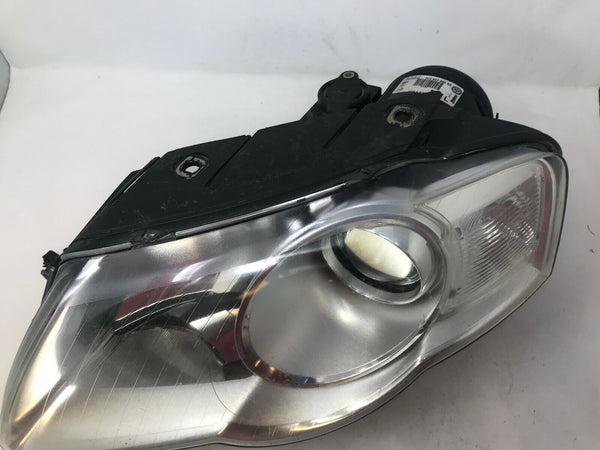 2006-2010 Volkswagen Passat Driver Side Head Light Headlight OEM K03B31001