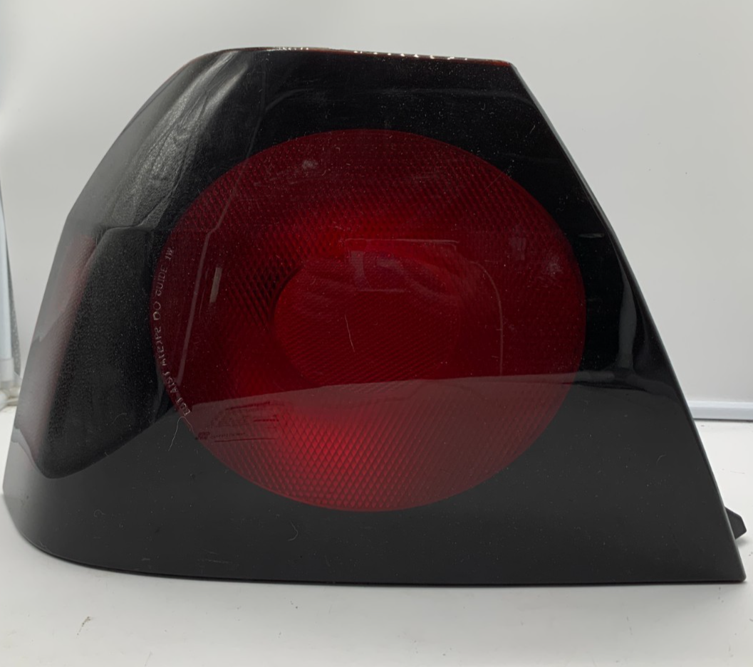 2004-2005 Chevrolet Impala Driver Side Tail Light Taillight OEM C01B10086