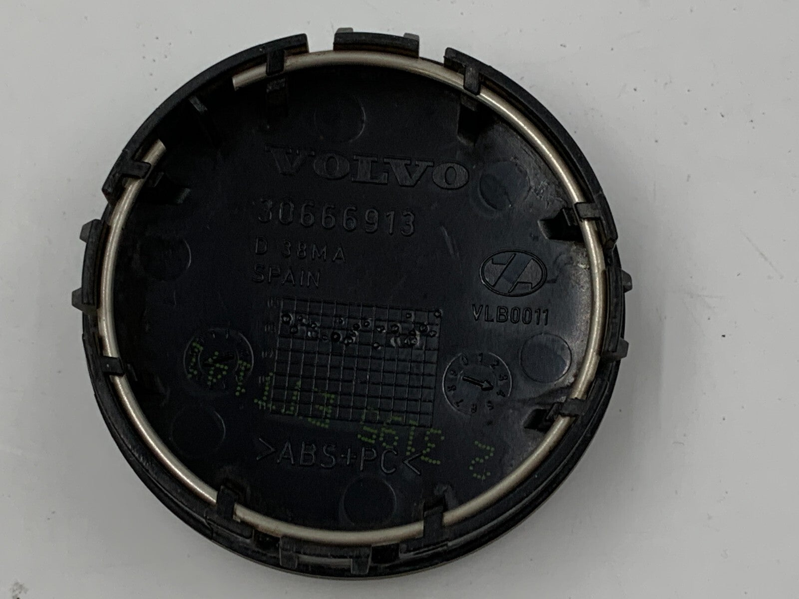 Volvo Rim Wheel Center Cap Set Black OEM C04B26074