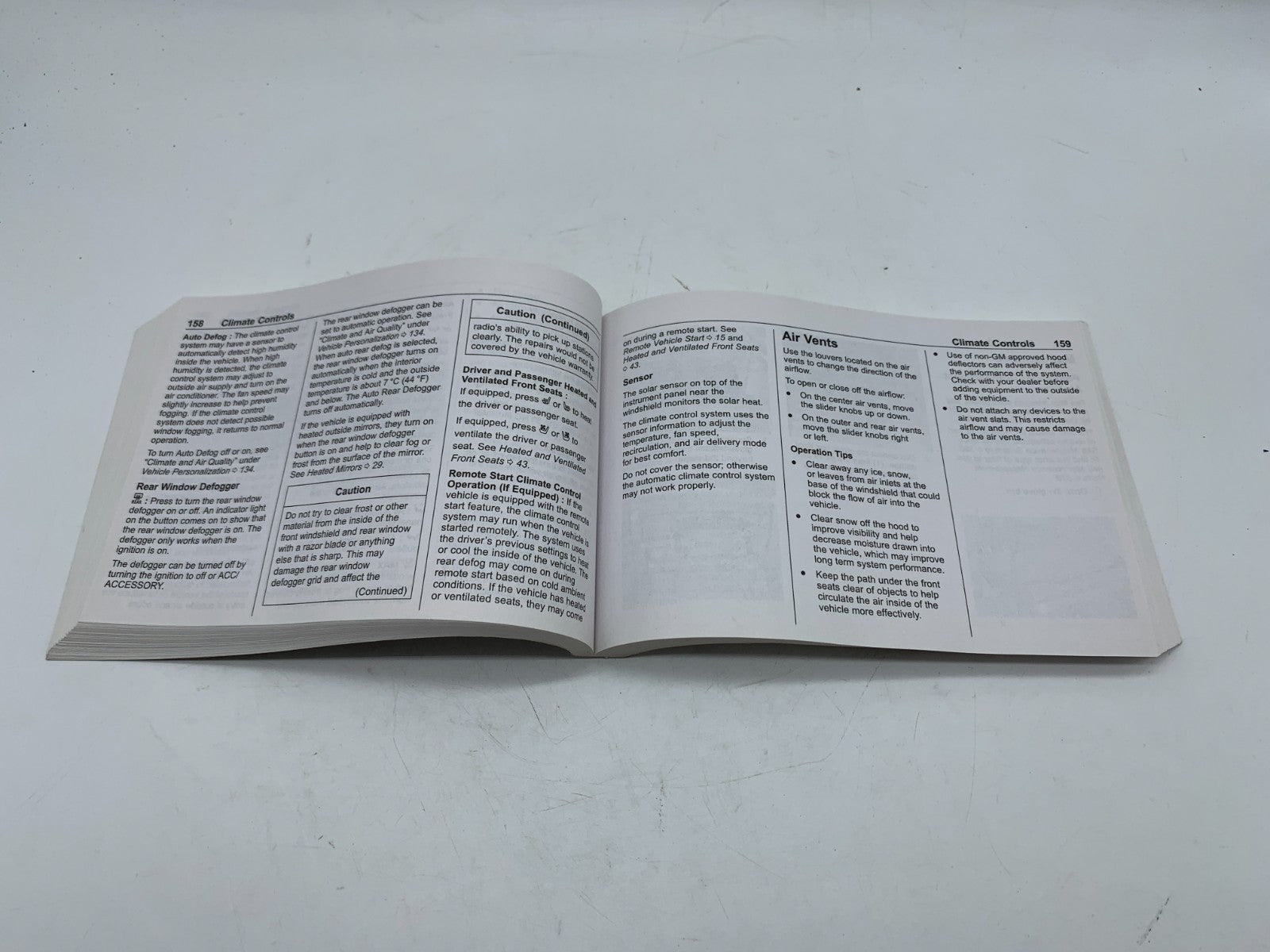 2020 Chevrolet Equinox Owners Manual OEM D02B20016