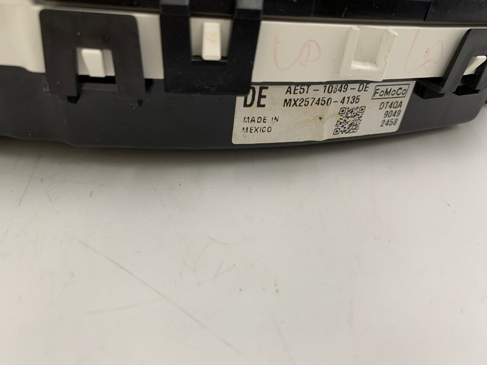 2010 Ford Fusion Speedometer Instrument Cluster 63,673 Miles OEM B02B51039