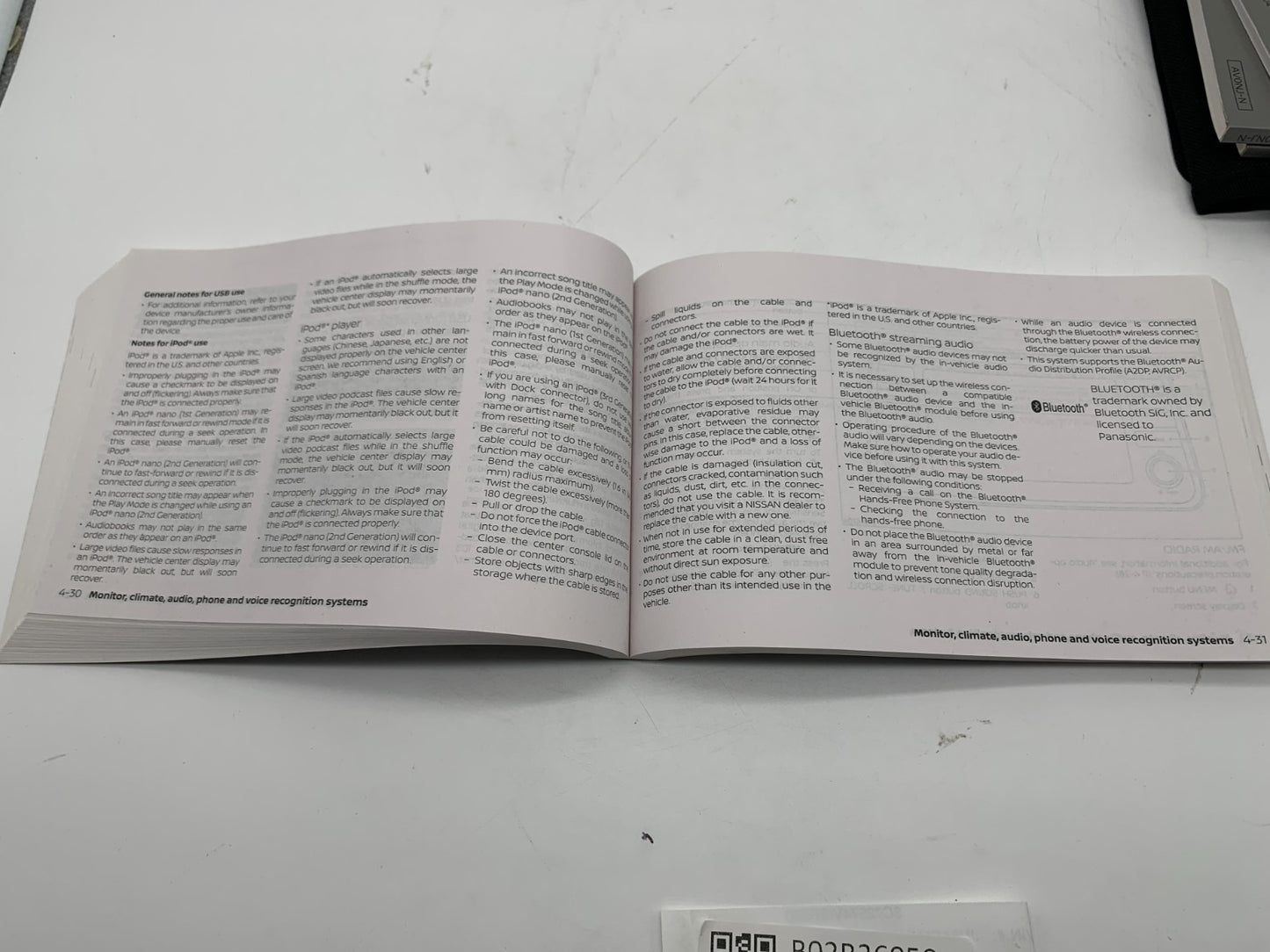 2021 Nissan Versa Owners Manual Set with Case OEM B02B36050