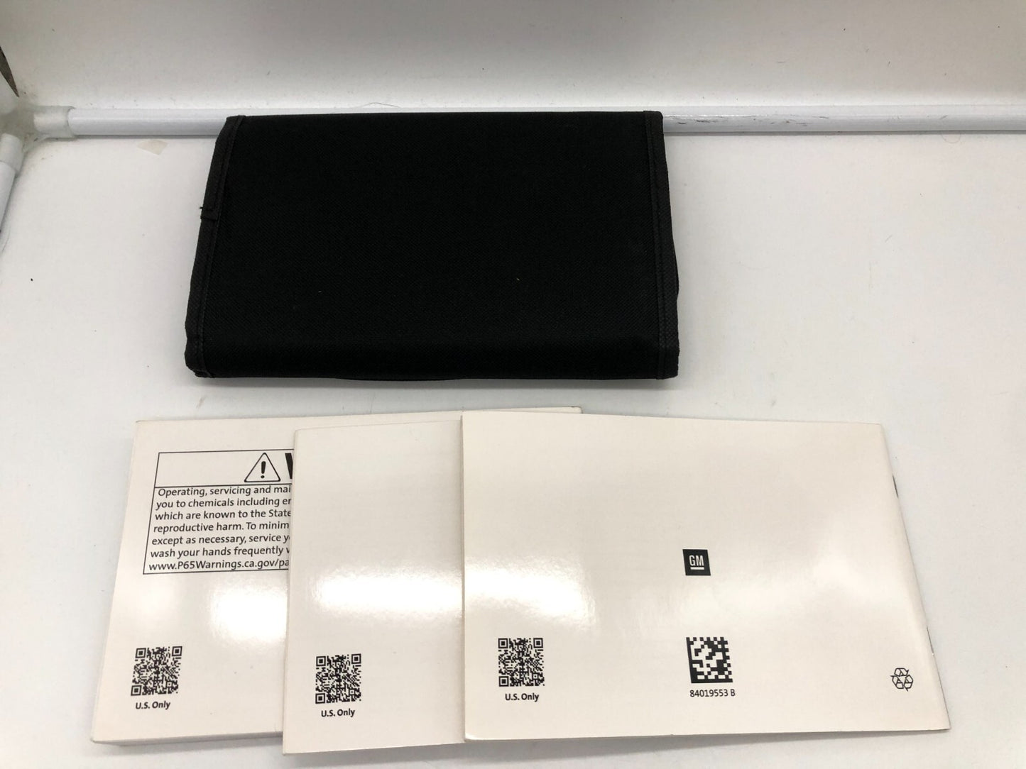 2018 Buick Enclave Owners Manual Set with Case OEM E03B47003