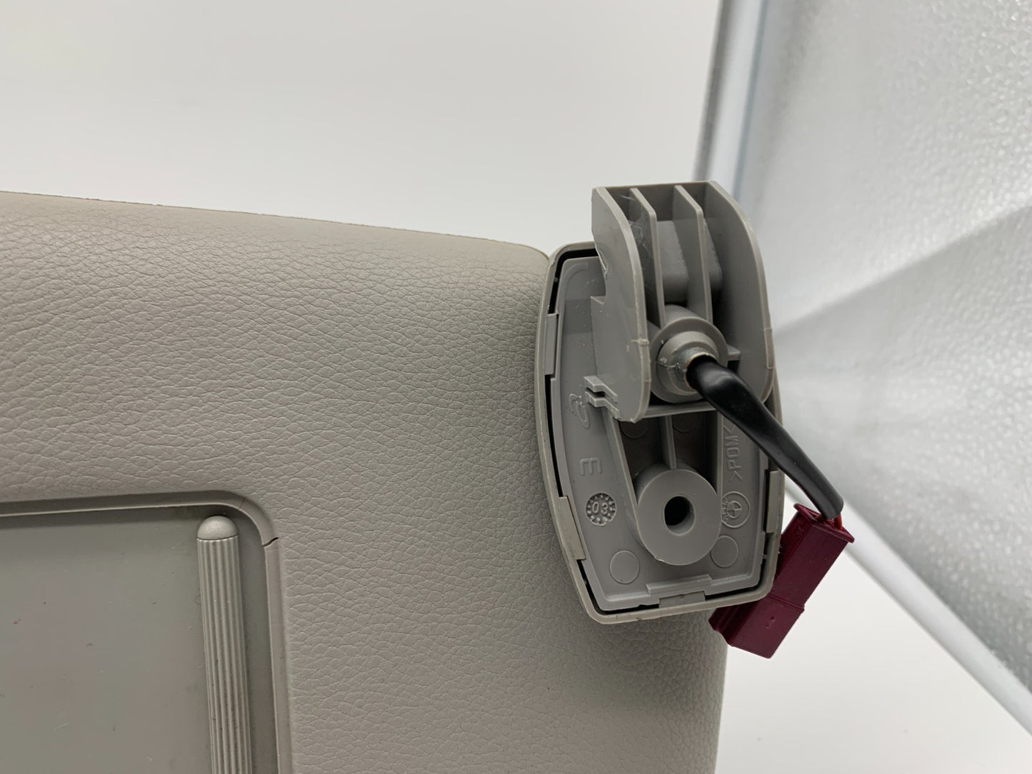 2004-2007 BMW 530i Passenger Sun Visor Gray OEM B04B27004