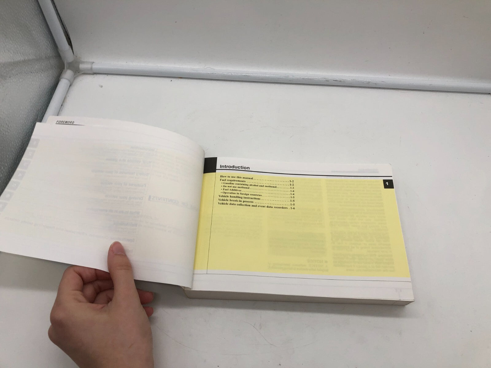 2016 Kia Sedona Owners Manual OEM A02B33005