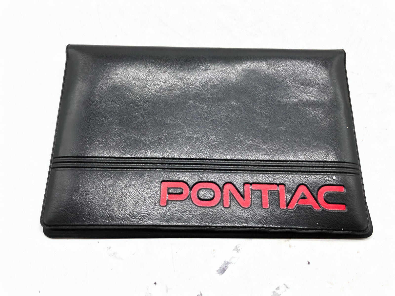 2000 Pontiac Bonneville Owners Manual with Case OEM D03B08006