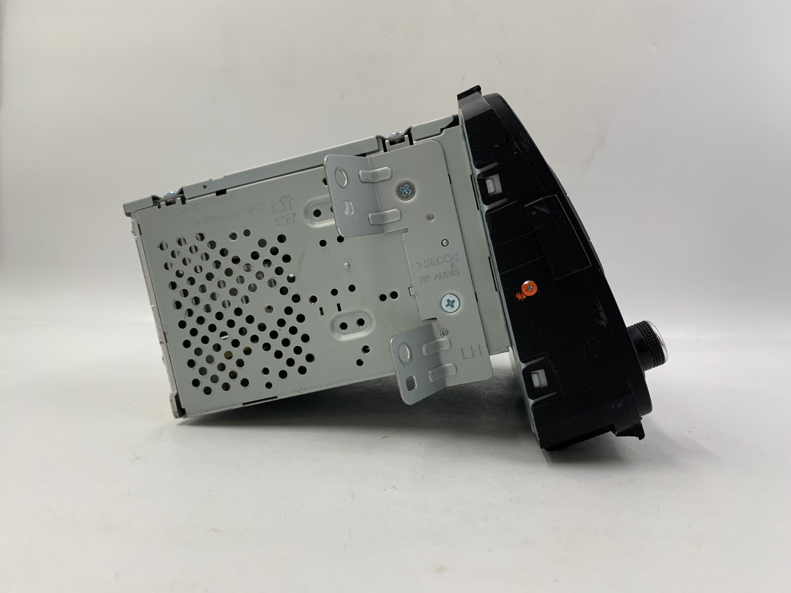 2014-2017 Kia Rondo AM FM CD Player Radio Receiver OEM A01B07055