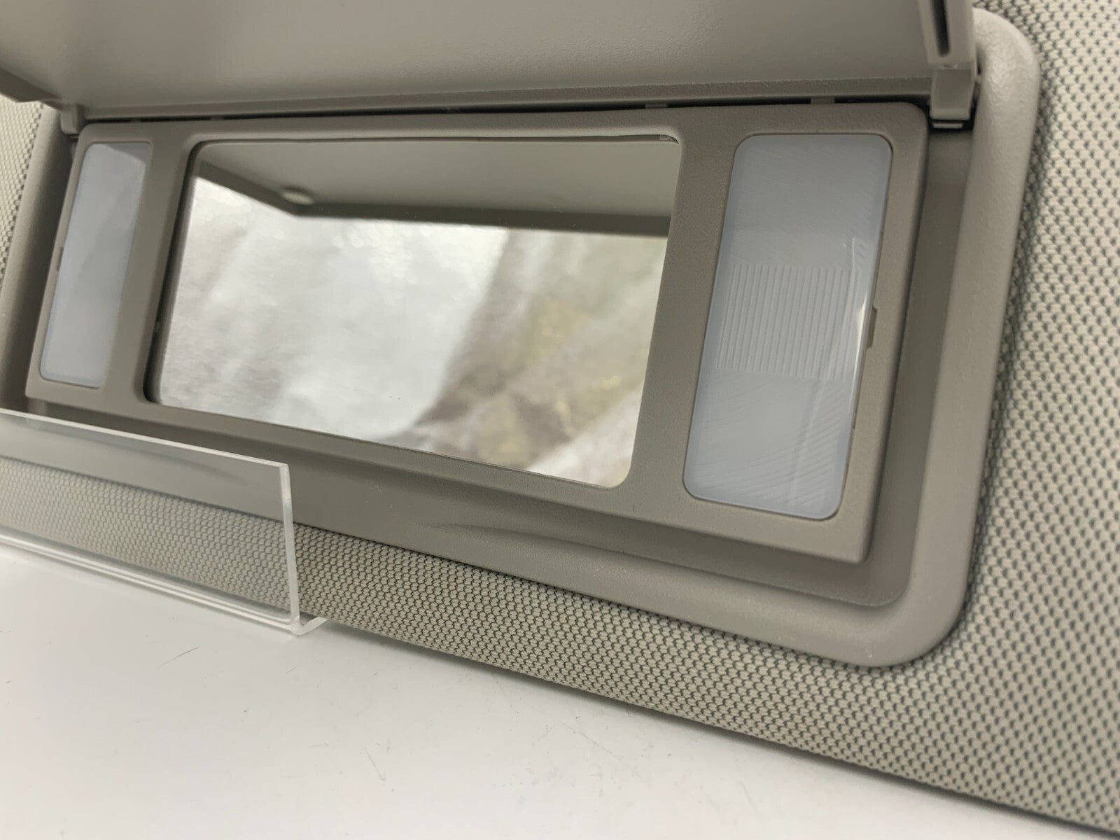 2013-2016 Chevrolet Malibu Passenger Sun Visor Gray Illuminated OEM C04B32028