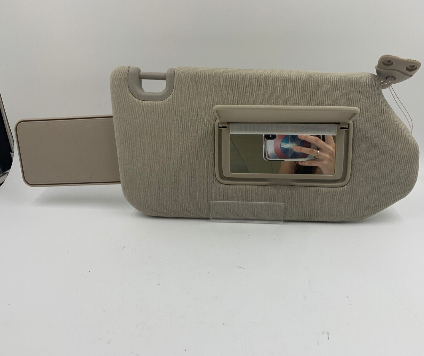 2013-2018 Nissan Pathfinder Passenger Sun Visor Illumination Gray OEM A04B18052