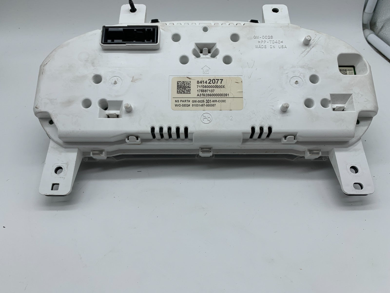 2017-2020 Chevrolet Impala Speedometer Cluster 141,572 Miles OEM C02B38002