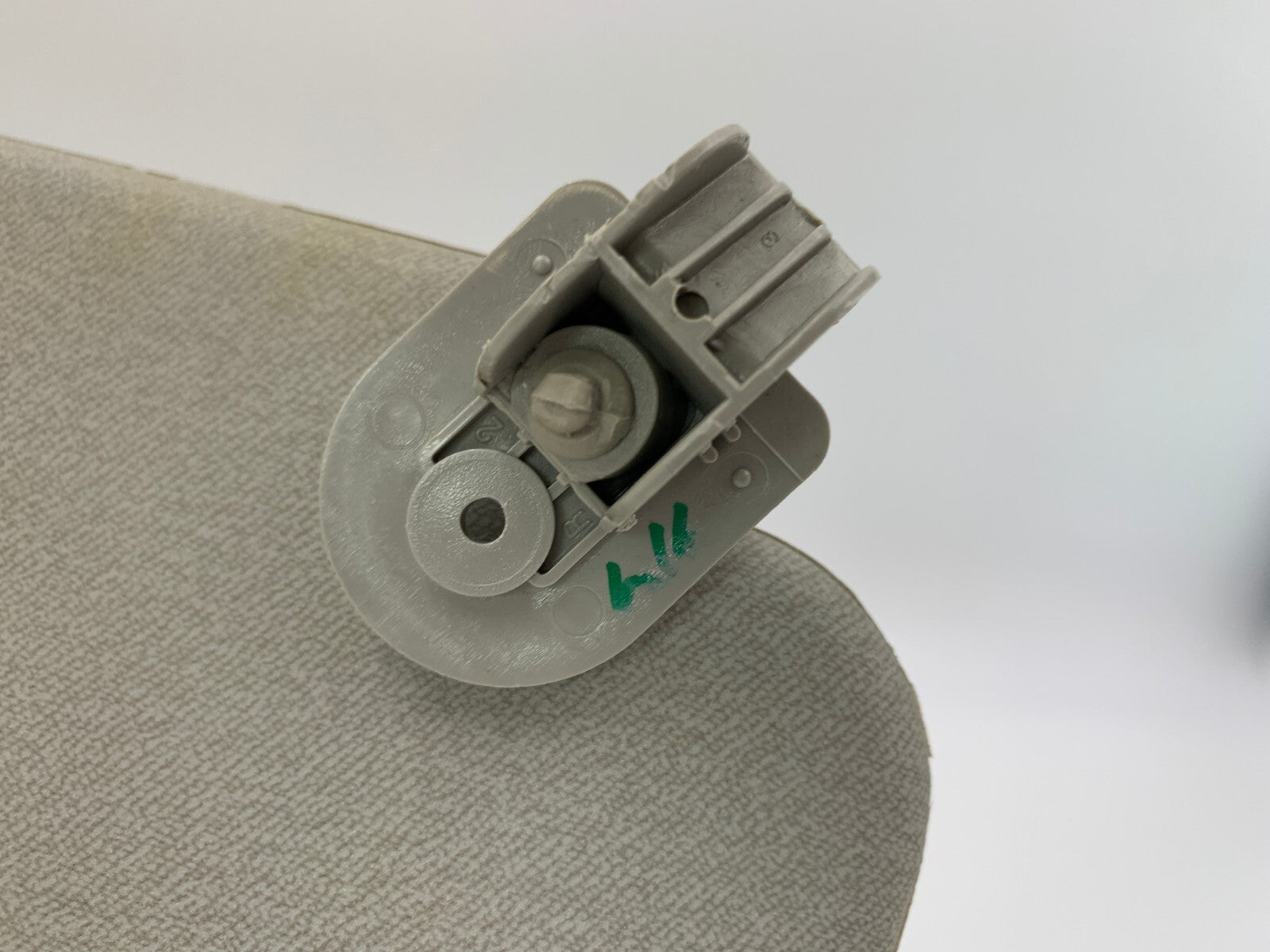 2006-2011 Chevrolet Aveo Passenger Sun Visor Gray OEM E03B56030