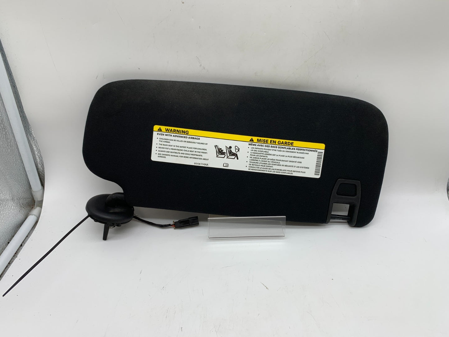 2014-2022 Jeep Grand Cherokee Driver Sun Visor Black Illuminated B01B32002
