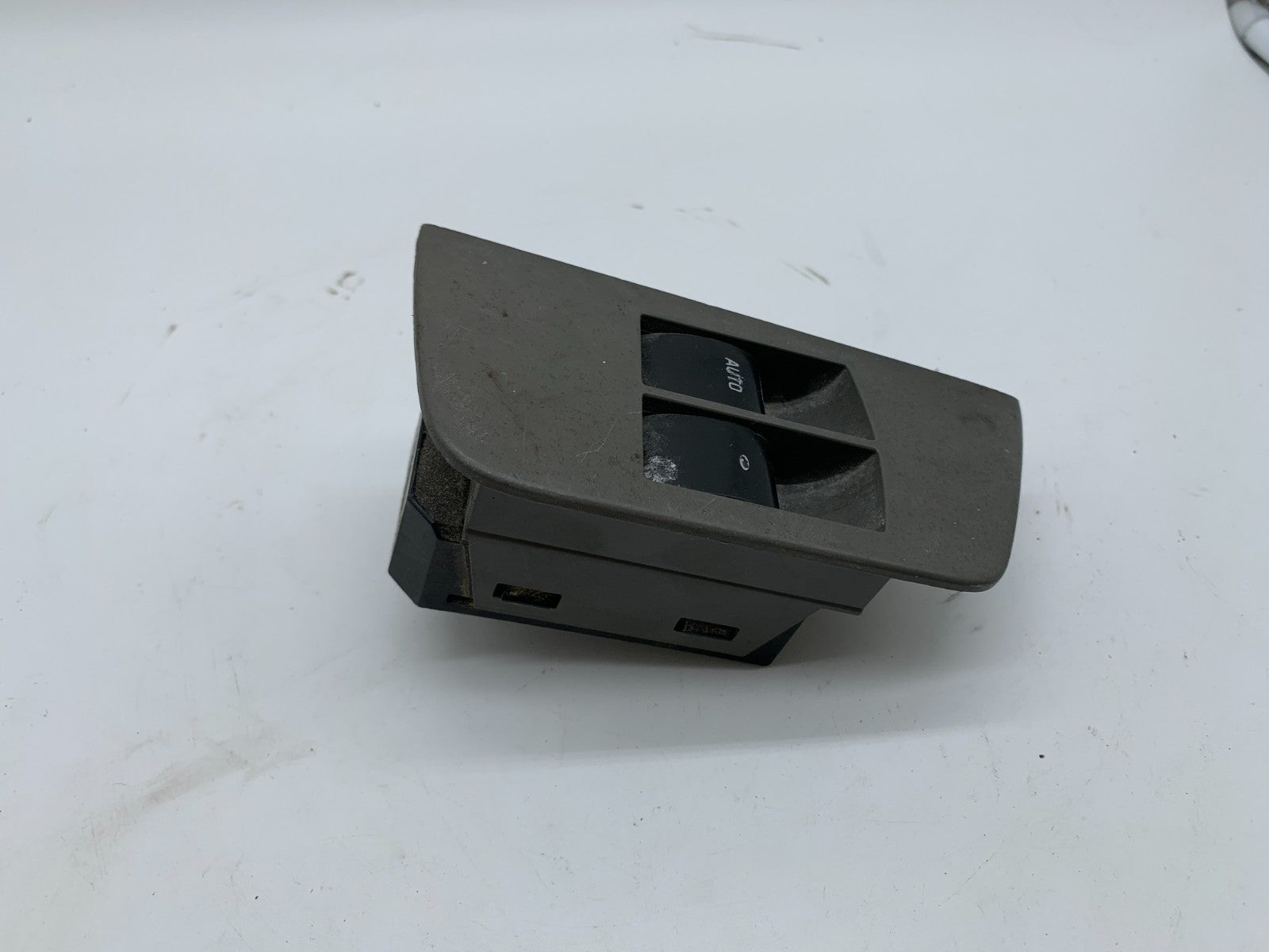 2008-2014 GMC Savana 1500 Master Power Window Switch OEM D01B36014