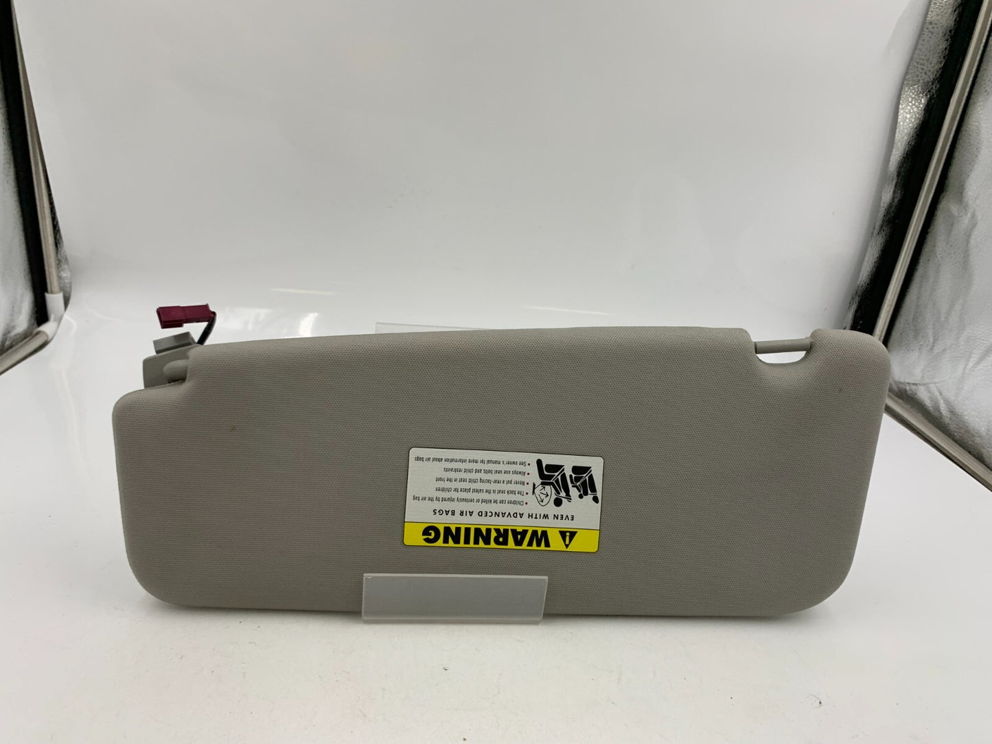 2006-2009 BMW 550i Passenger Sun Visor Gray Illuminated OEM C04B64008