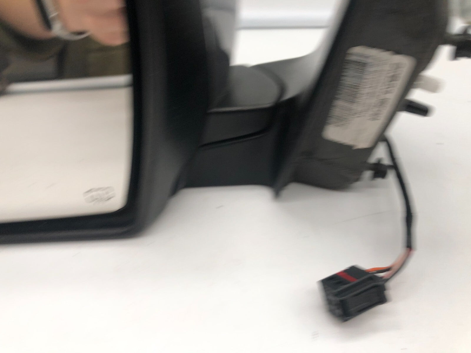 2014-2021 Jeep Cherokee Driver Side View Power Door Mirror Silver OEM B04B44055